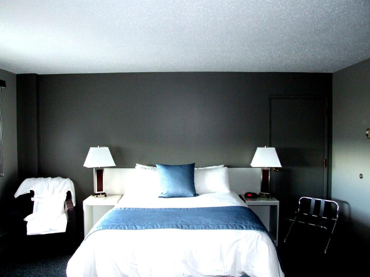 Lakeland Inn Hotel Cold Lake Habitación foto