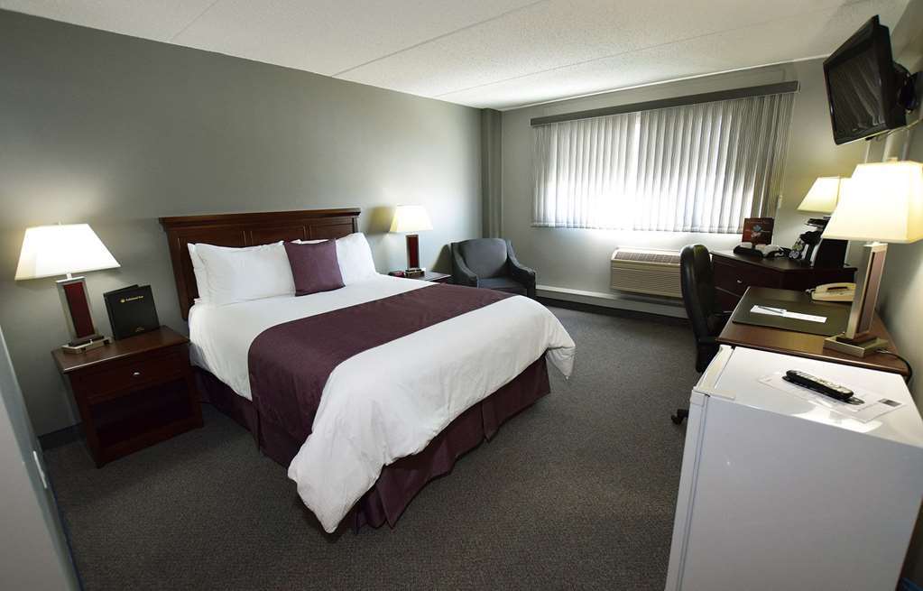 Lakeland Inn Hotel Cold Lake Habitación foto